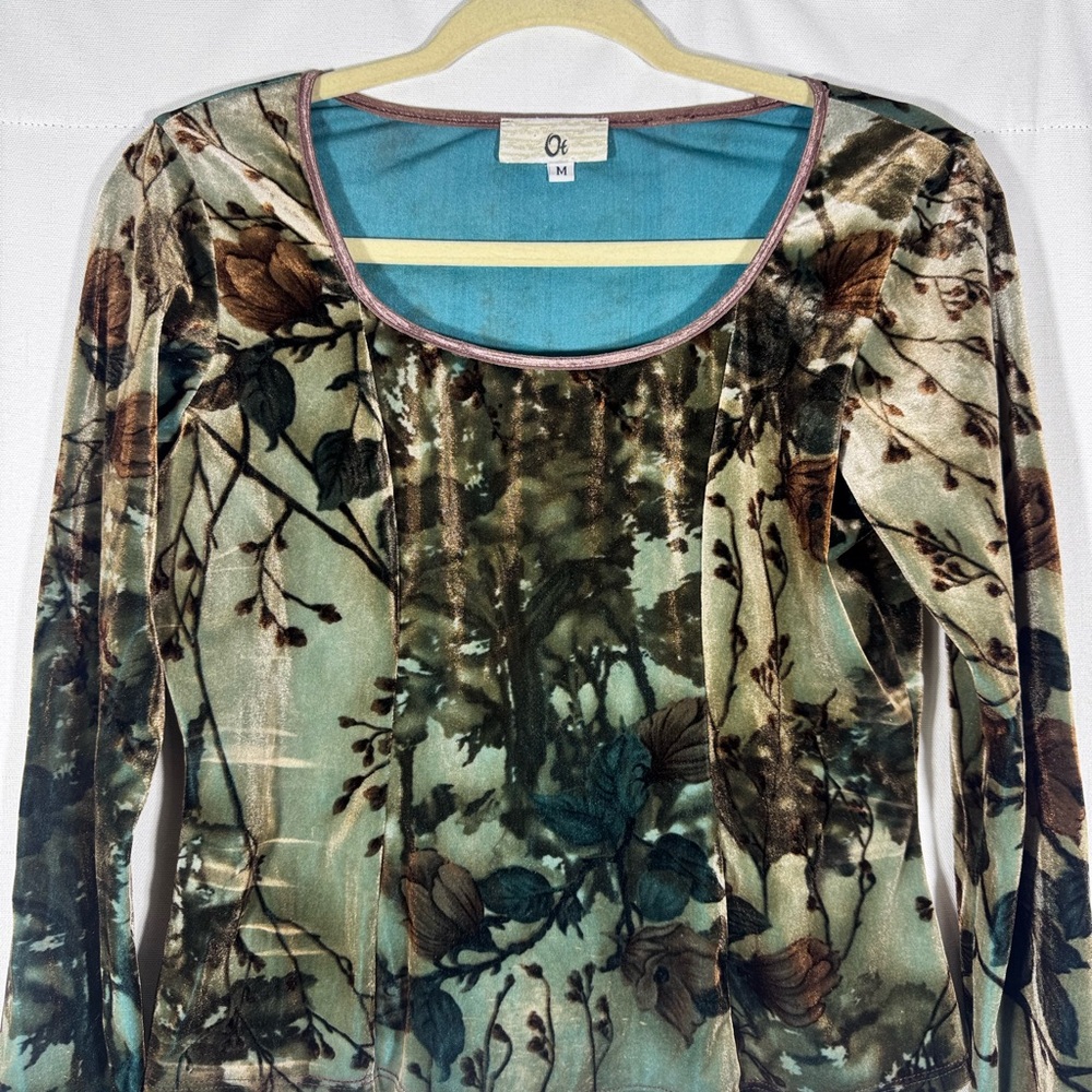 Velvet Botanical Print Velvet Long Sleeve Top - Picture 4 of 5